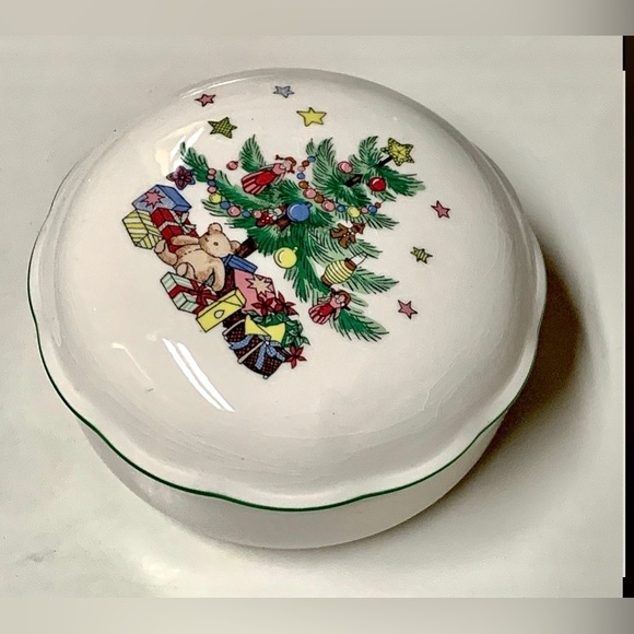 Vintage Discontinued Nikko Christmastime Lidded Candy Dish Trinket Box - Picture 2 of 13